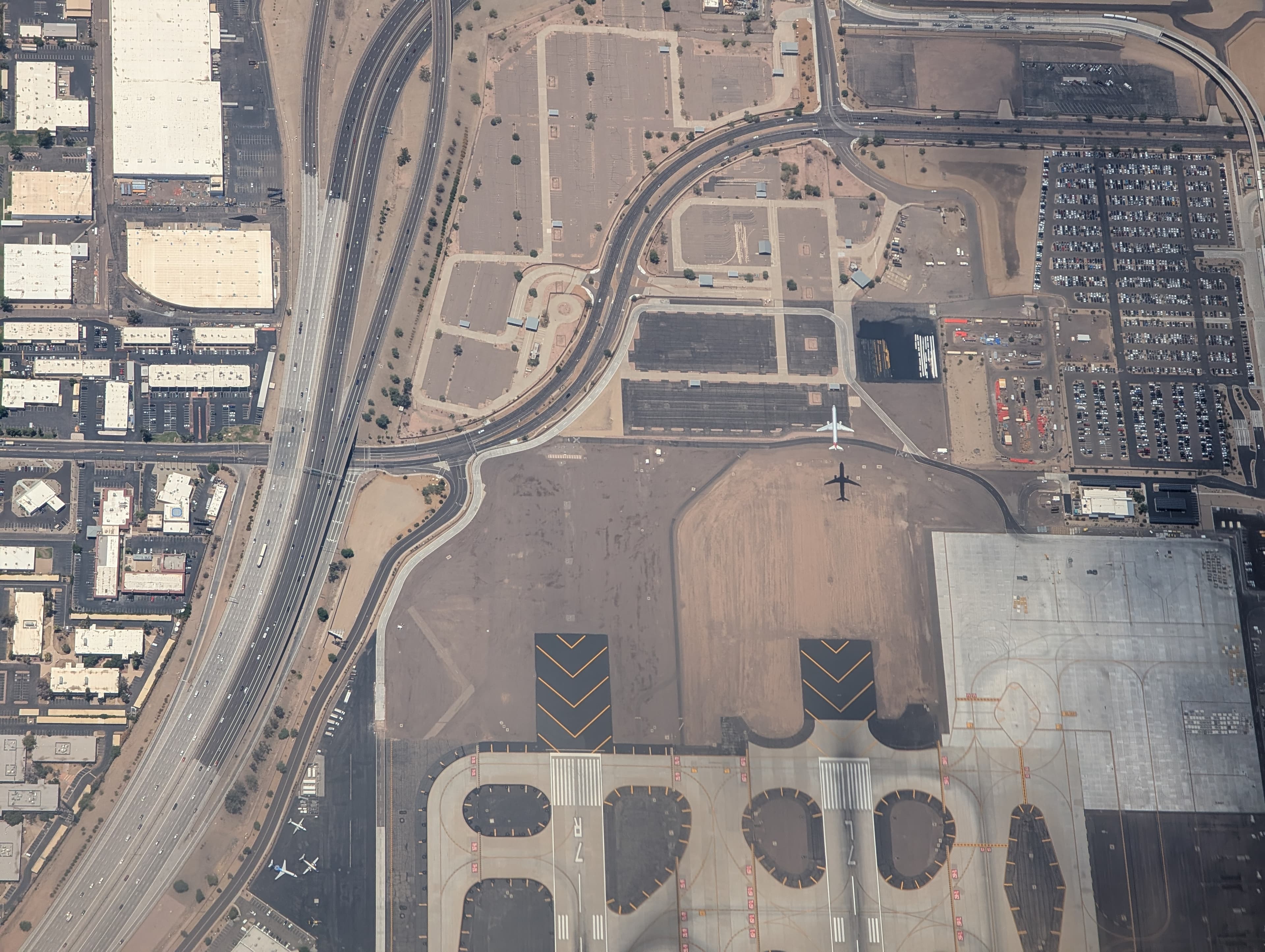 Aircraft below taking off from Phoenix